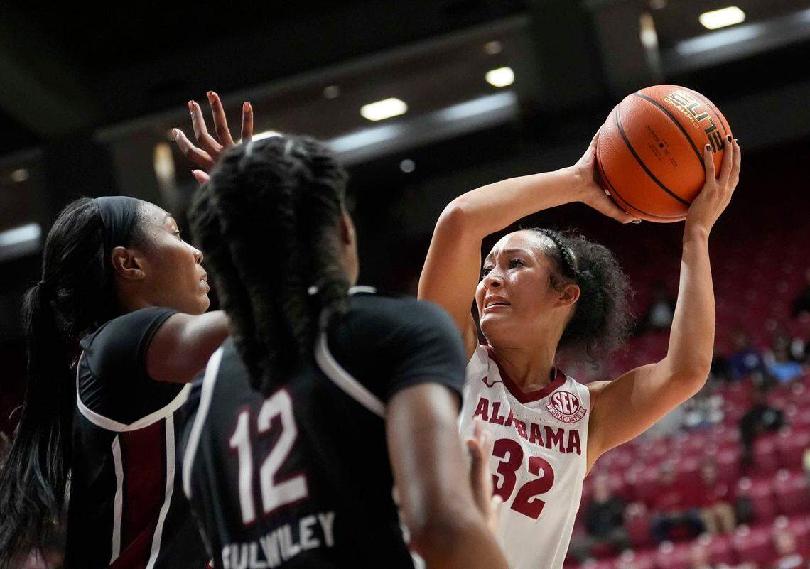 Alabama guard Aaliyah Nye (32) attempts a shot against South Carolina Thursday, Jan. 16, 2025, at Coleman Coliseum in Tuscaloosa, Alabama.