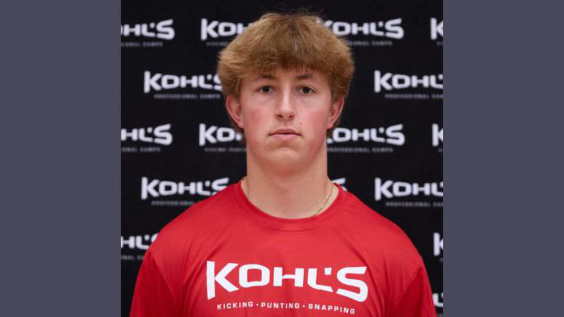 Highly regarded long snapper commits to South Carolina football team