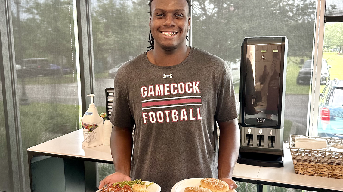 South Carolina freshman OL Josiah Thompson has gained 35 lbs since arriving in Columbia.