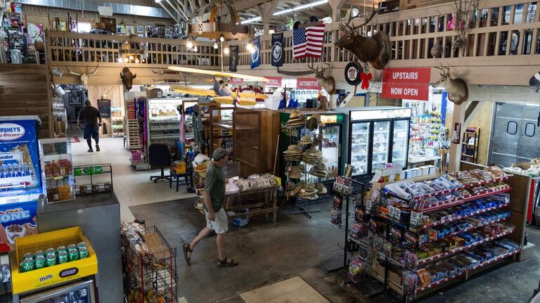Four decades on and still thriving, Mr. Bunky’s is a down-home hotspot. Why it’s still special