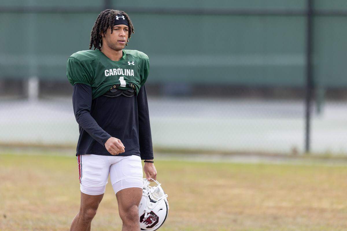 South Carolina quarterback Robby Ashford (1) arrives at practice for the Citrus Bowl at Celebration High School in Celebration, Florida on Friday, December 27, 2024.