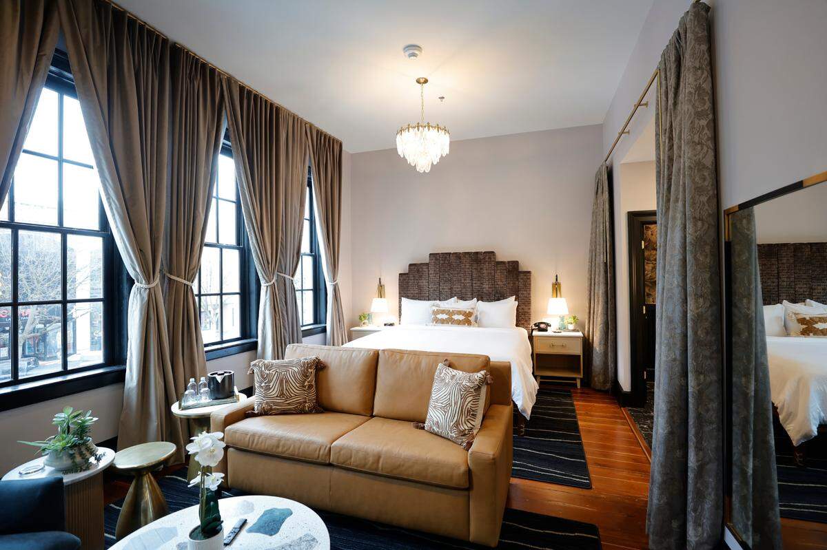 The Darling Suite is one of five rooms at The Flutter Wing on Columbia’s Main Street. The suite is named after a former business, The Darling Beauty Salon, that once occupied the space on Main Street.
