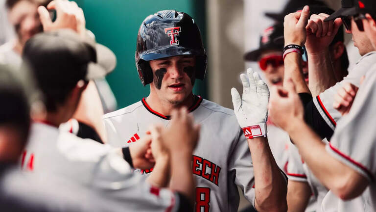 Top South Carolina baseball portal addition makes MLB Draft decision