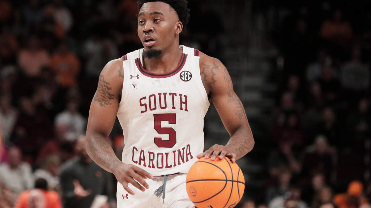 South Carolina’s Jermaine Couisnard 5 plays Tennessee on Saturday, February 5, 2022.
