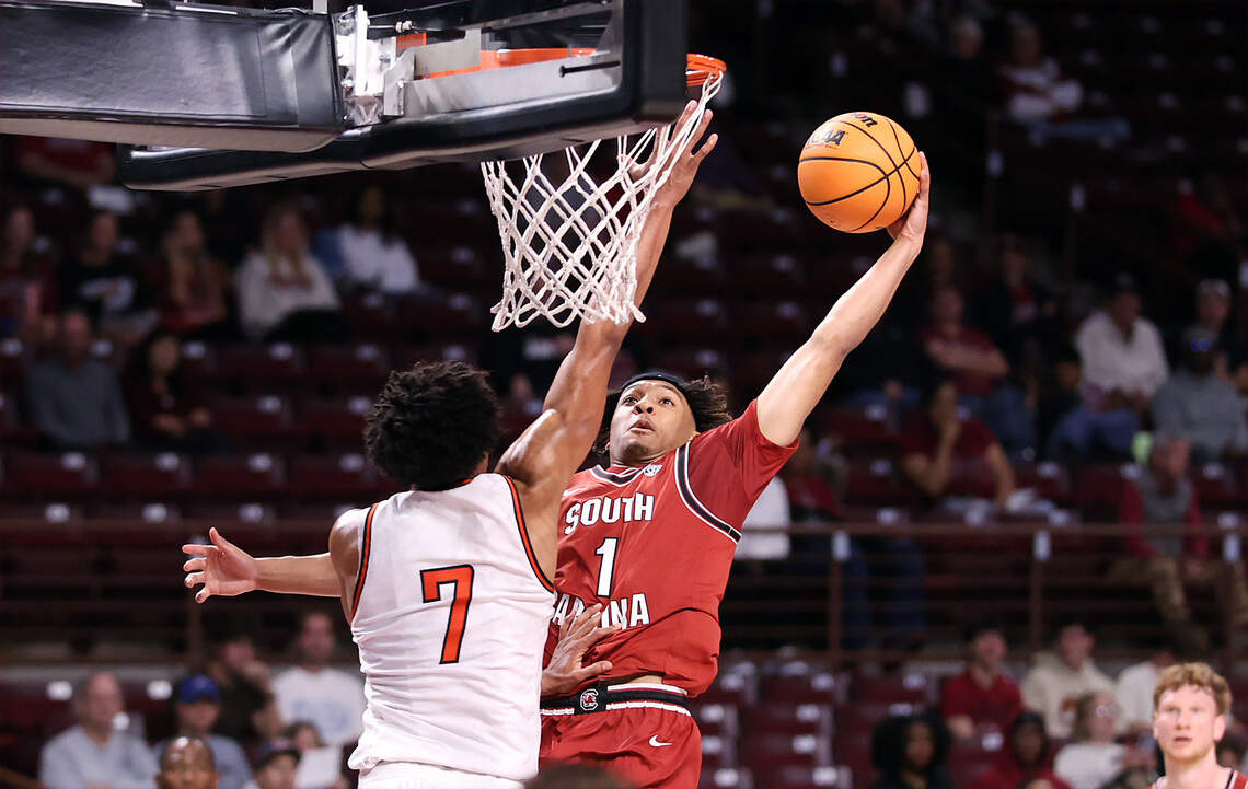 Gamecocks grind out MBB exhibition win over Campbell. What we learned