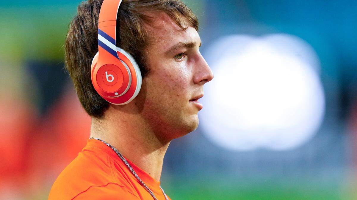 Oct 21, 2023; Miami Gardens, Florida, USA; Clemson Tigers quarterback Cade Klubnik (2) warms up prior to game against the Miami Hurricanes at Hard Rock Stadium. Mandatory Credit: Rich Storry-USA TODAY Sports