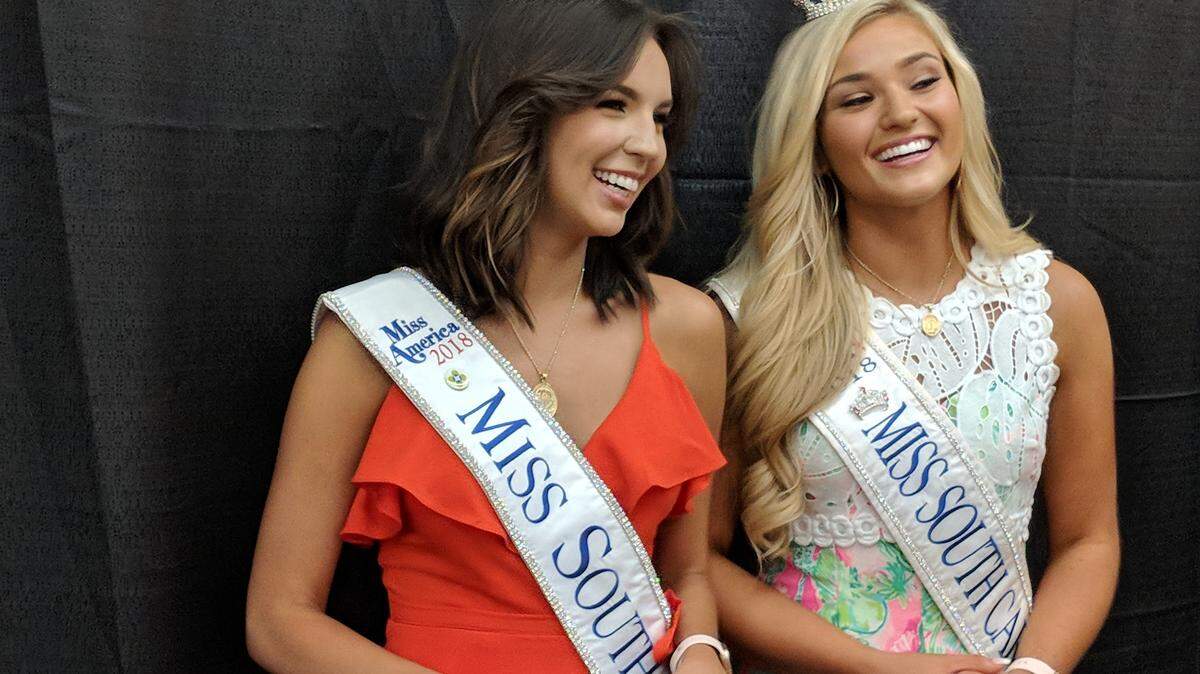 Miss South Carolina Davia Bunch and Miss South Carolina Teen pose Friday during registration for this year’s pageant
