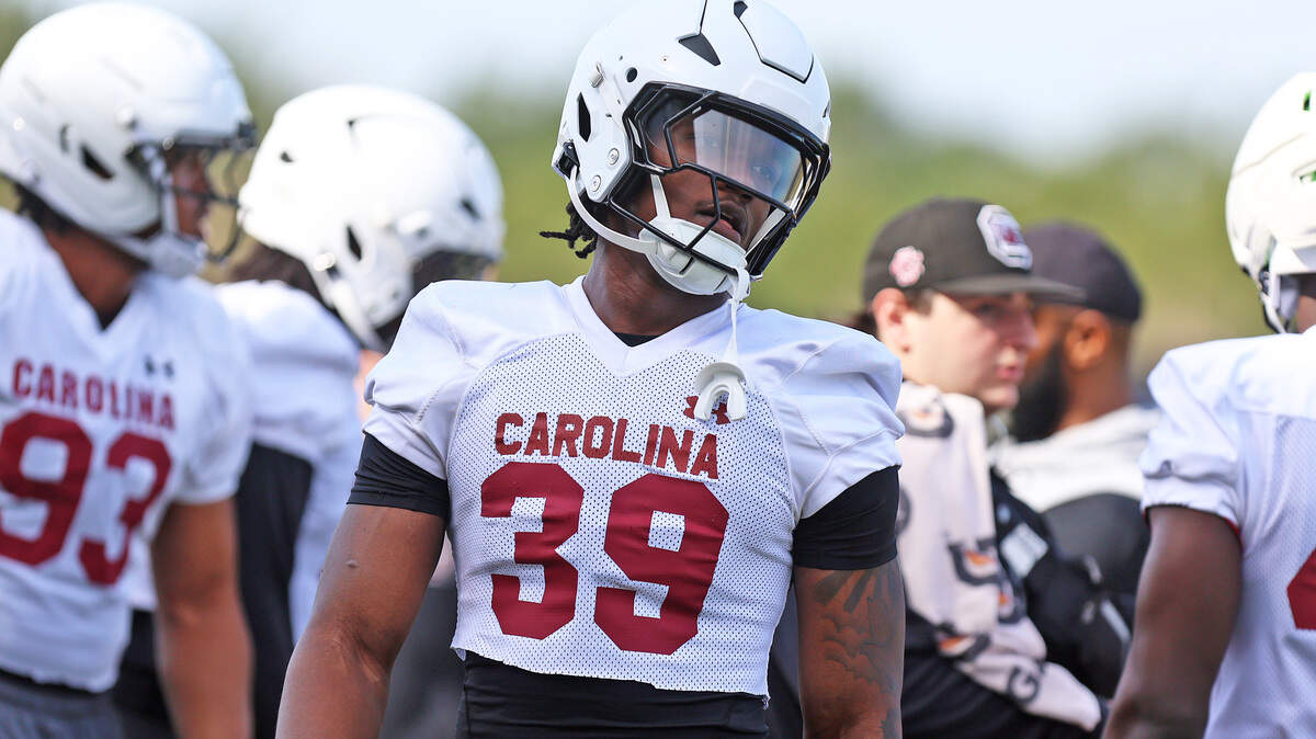 South Carolina's Caleb Herring during a 2026 spring football practice.