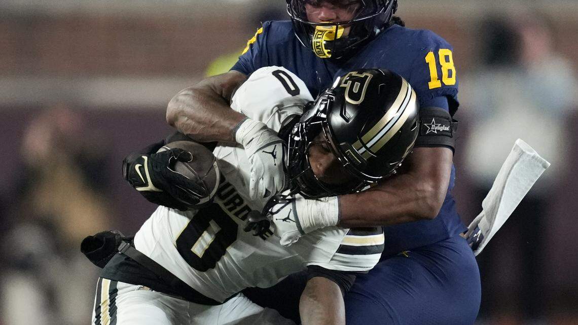 Nitro Tuggle #0 of the Purdue Boilermakers 