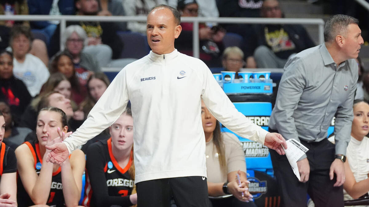 Oregon State Beavers head coach Scott Rueck reacts to a call on the court during the second half Sunday against South Carolina.