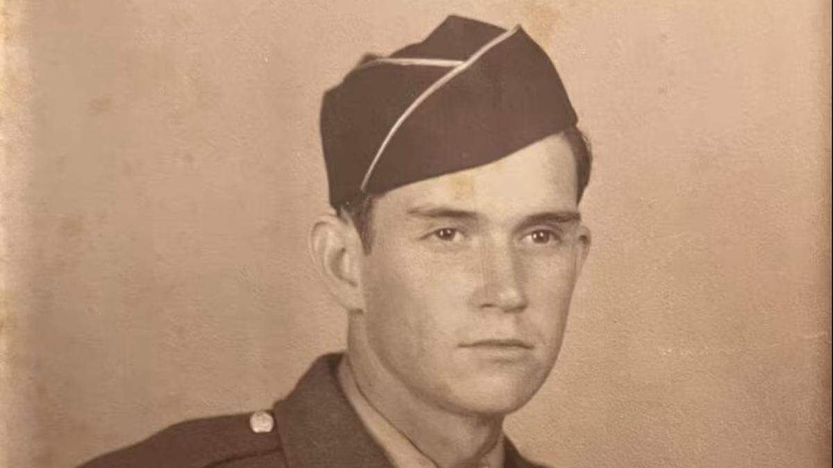 U.S. Army Pvt. 1st Class Arthur W. Crossland Jr.