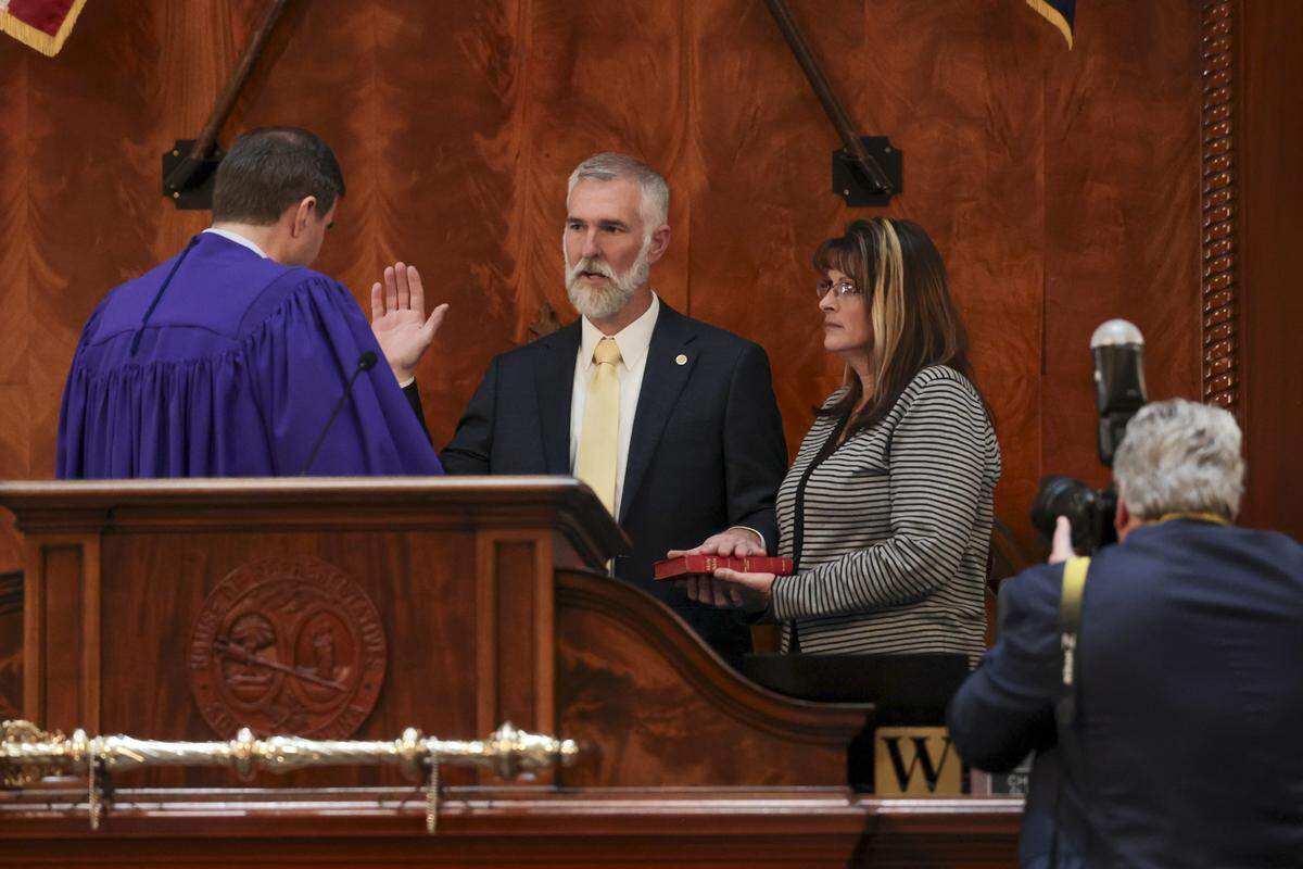 State Rep. Greg Ford, R-Dorchester, is sworn in during the first day of the 2026 legislative session on Tuesday, Jan. 13, 2026.