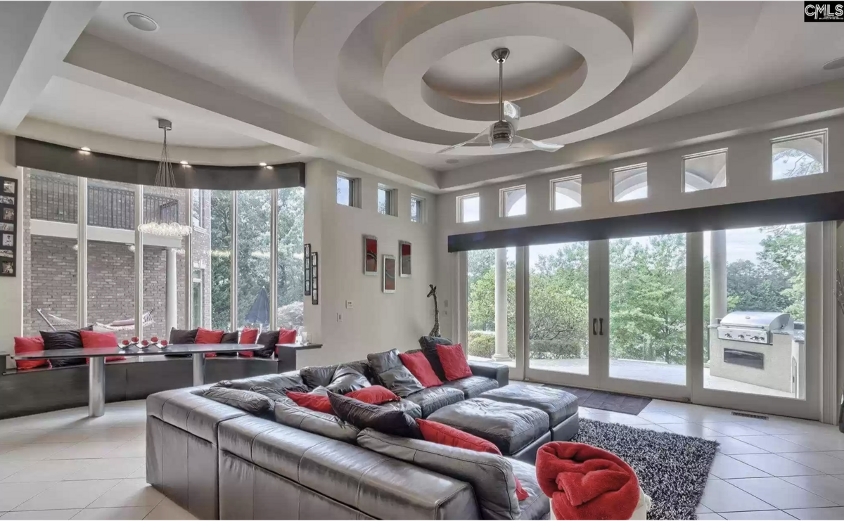 51 Shoreline Drive