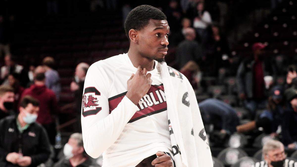 South Carolina’s Keyshawn Bryant’s arm is in a sling after his team plays Auburn on Tuesday, January 4, 2023.