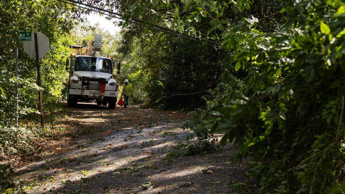 As Hurricane Helene passes through SC, utilities warn of ‘multi-day’ power outages