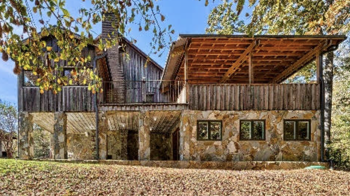 This $1.65M SC rustic estate with luxury details accesses the Palmetto Trail