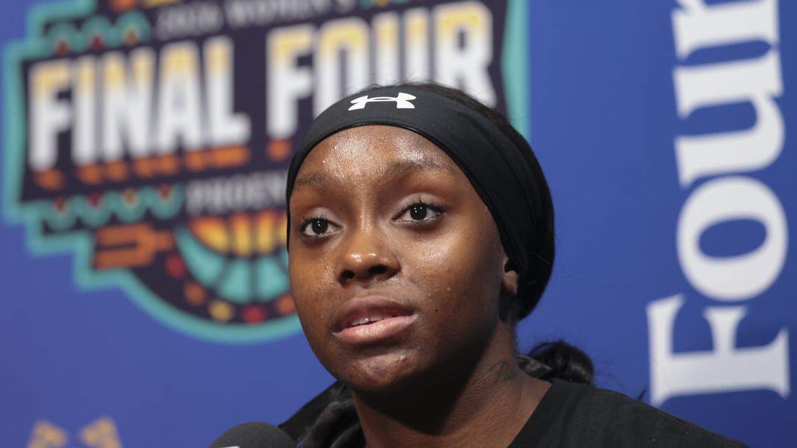 ‘She’s a winner’: ESPN analysts talk Raven Johnson’s rising WNBA Draft stock