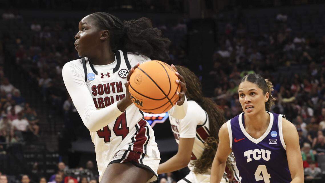 ‘I’m in a flow’: Freshman guard hitting stride at perfect time for Gamecocks WBB