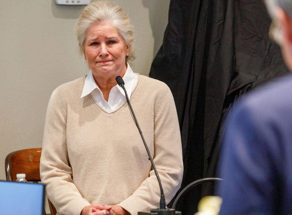 Prosecutor Creighton Waters questions Marian Proctor, Maggie Murdaugh’s sister, during the Alex Murdaugh trial at the Colleton County Courthouse in Walterboro, Tuesday, Feb. 14, 2023. Grace Beahm Alford/The Post and Courier/Pool