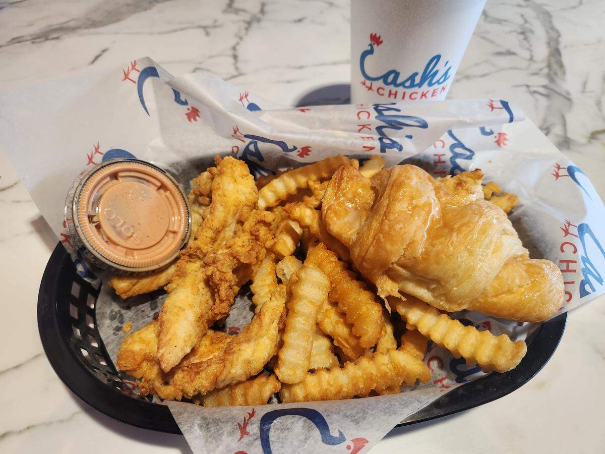 A four-piece chicken tenders plate at Cash’s Chicken in Chapin.