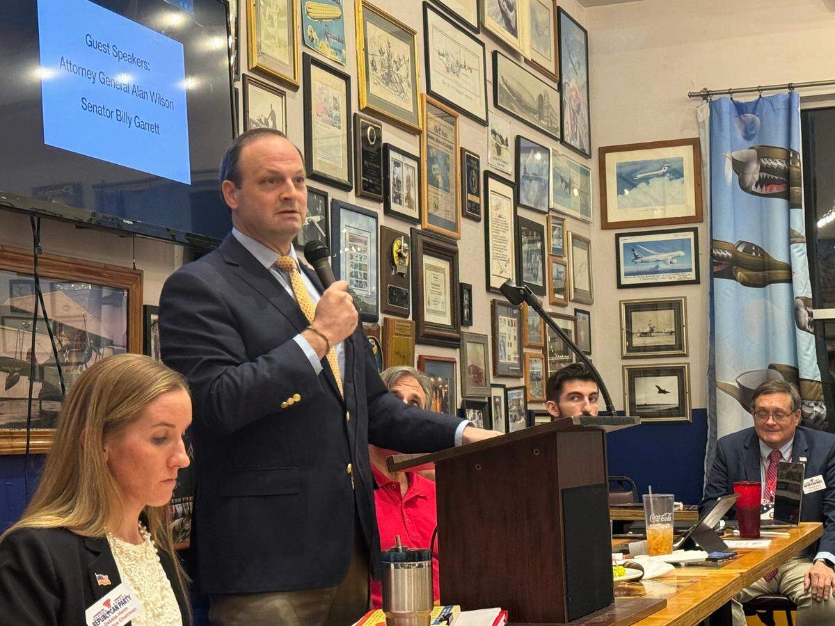 South Carolina Attorney General Alan Wilson speaks to the Lexington County Republican Party at the Flight Deck Restaurant in Lexington on Monday, Feb. 3, 2025.