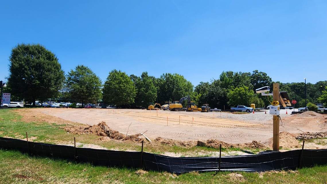 What’s being built on Lexington’s busy Sunset Blvd? A popular business is coming