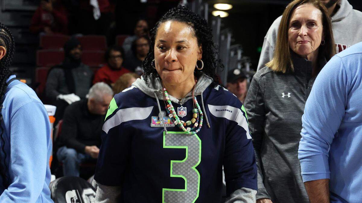 South Carolina women’s basketball coach Dawn Staley sports a Nick Emmanwori Seattle Seahawks jersey on Sunday before the Super Bowl and before the Gamecocks’ game against Tennessee at Colonial Life Arena.