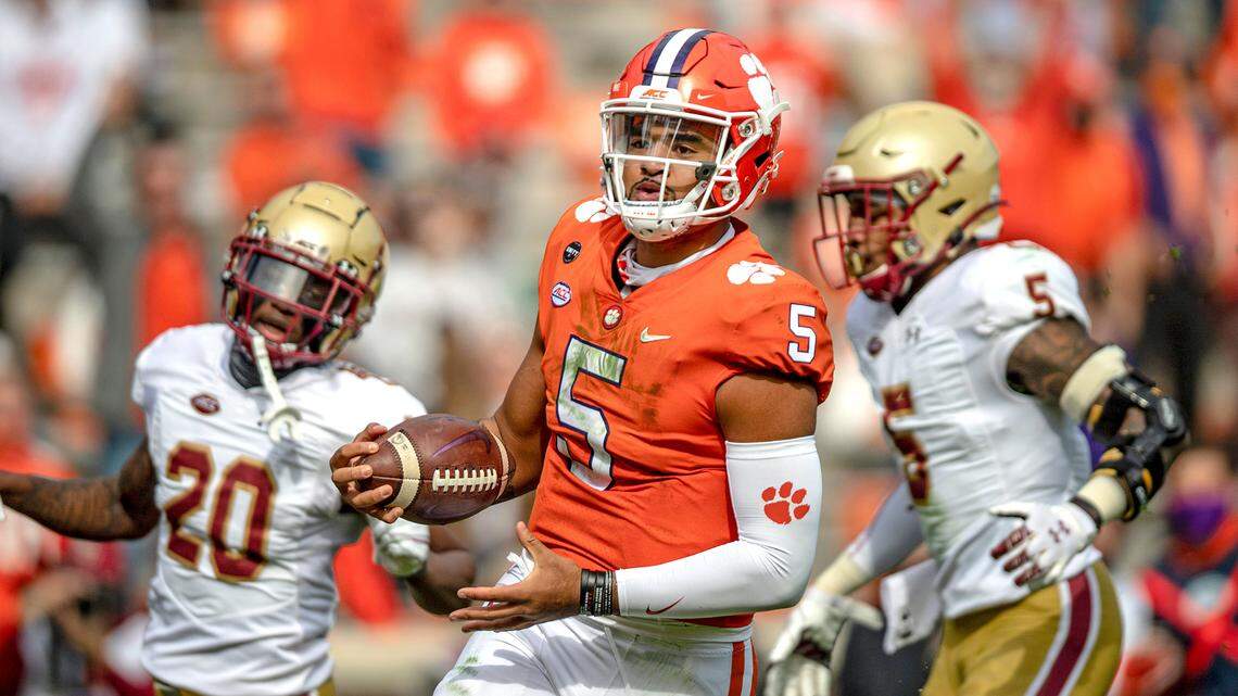 Clemson quarterback D.J. Uiagalelei