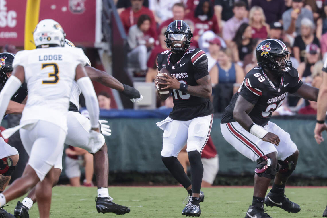 What happened with Sellers-Bennett heated exchange? Beamer, Gamecocks QB explain