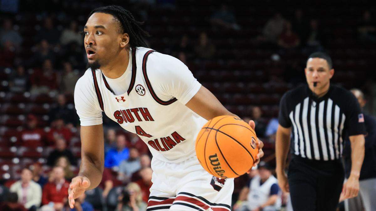 South Carolina's Kobe Knox (4) plays Radford at Colonial Life Arena on Tuesday, Nov. 18, 2025.