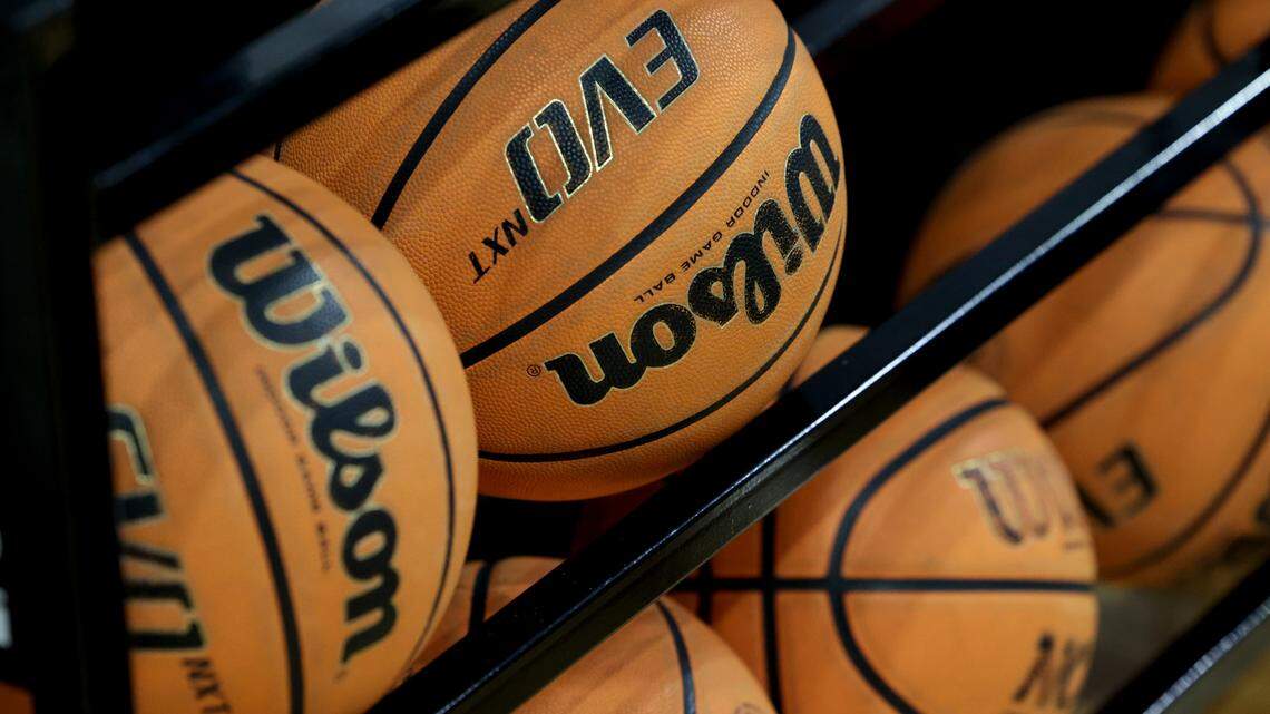 Midland Valley basketball wins playoff game stopped for smoke scare