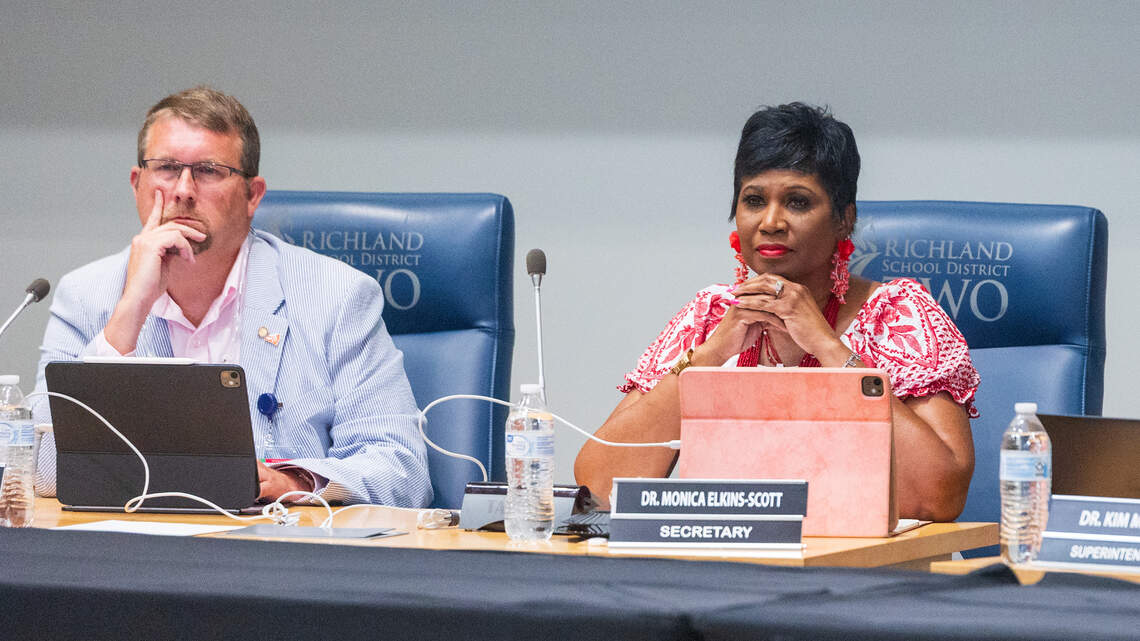 Richland 2 school board member could face censure. She’s calling it intimidation