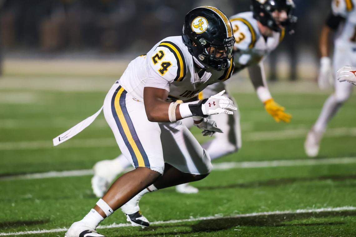 Irmo Yellow Jackets defensive lineman Jaiden Bryant rushes the QB during a Nov. 8, 2024 game at Dutch Fork High School.