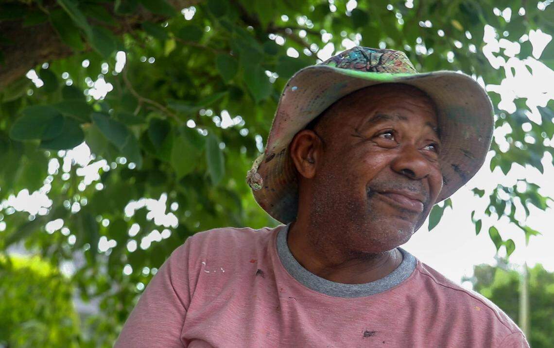 Ernest Lee is a folk artist who has been painting the “Chicken Man” from Columbia Street corners for more than 20 years. He is self-taught, taking pointers in his early career from famed South Carolina artist Jim Harrison.