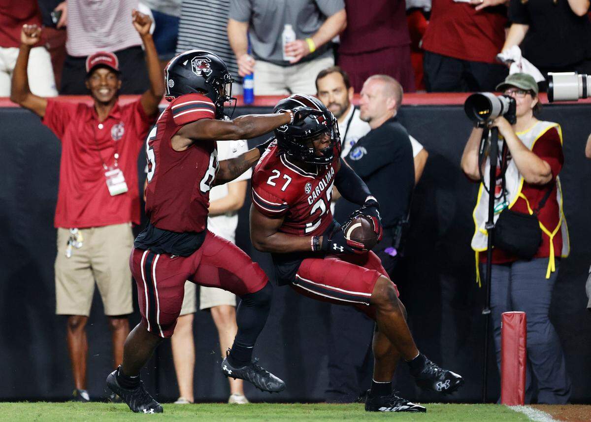 South Carolina Gamecocks defensive back DQ Smith (27) scores against Georgia State at Williams-Brice Stadium in Columbia, SC on Saturday, Sept. 3, 2022.