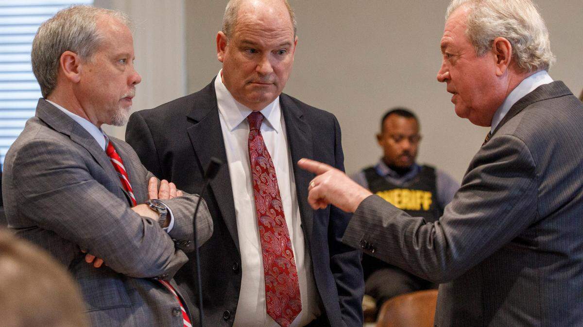 Casings found that match a ‘rifle purchased by Murdaugh.’ Was it a murder weapon?