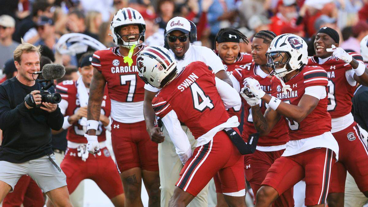 South Carolina defensive back Vicari Swain (4) celebrates during the game against Alabama at Williams-Brice Stadium on Saturday, October 25, 2025.