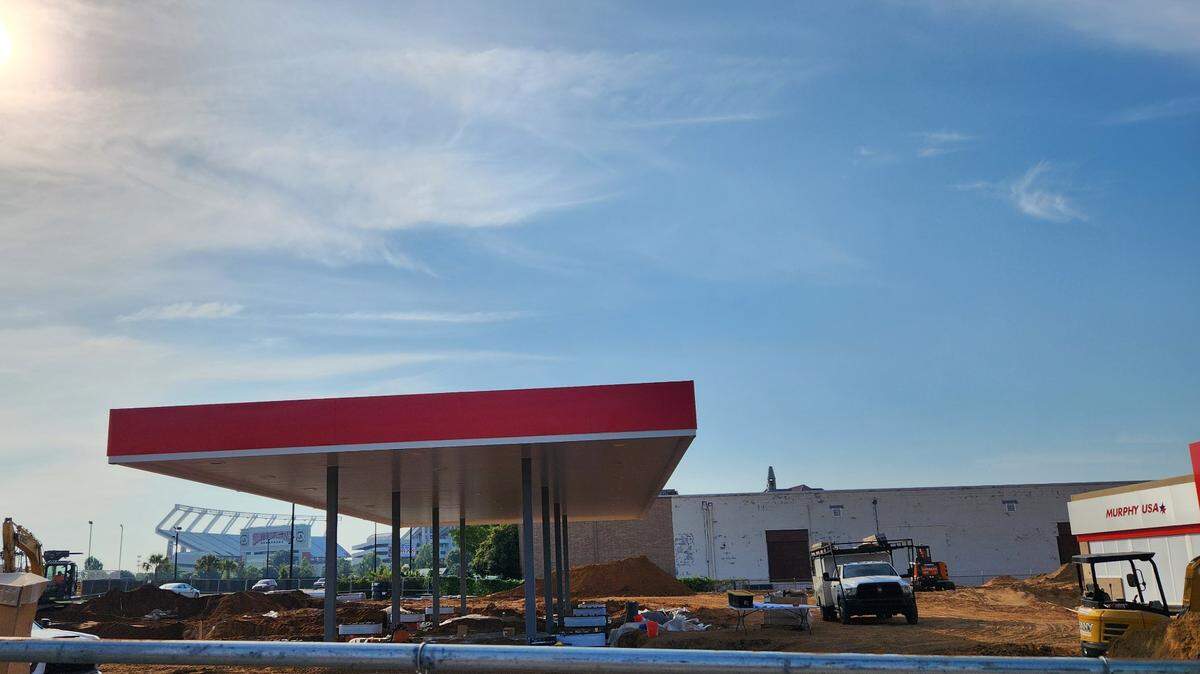 A Murphy USA gas station and convenience store is being built at the southwest corner of Rosewood Drive and Bluff Road, a half-mile from USC’s Williams-Brice Stadium.