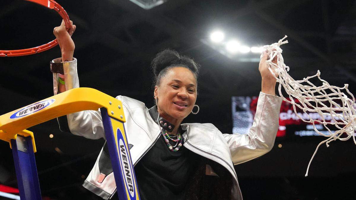 South Carolina Gamecocks head coach Dawn Staley