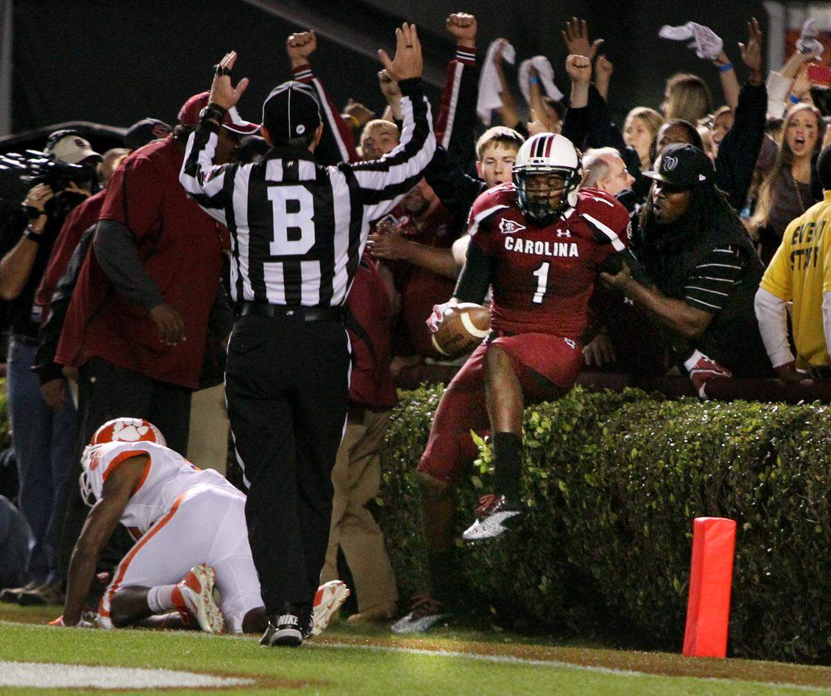 University of South Carolina’s Alshon Jeffrey scores a touchdown against Clemson in the second half at William-Brice Stadium in Columbia, S.C..