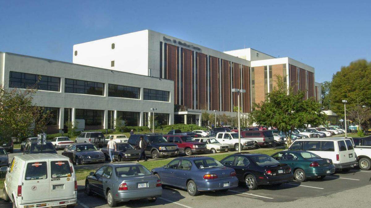 The Dorn VA Medical Center was built in the 1930’s. Shot on 10/30/03