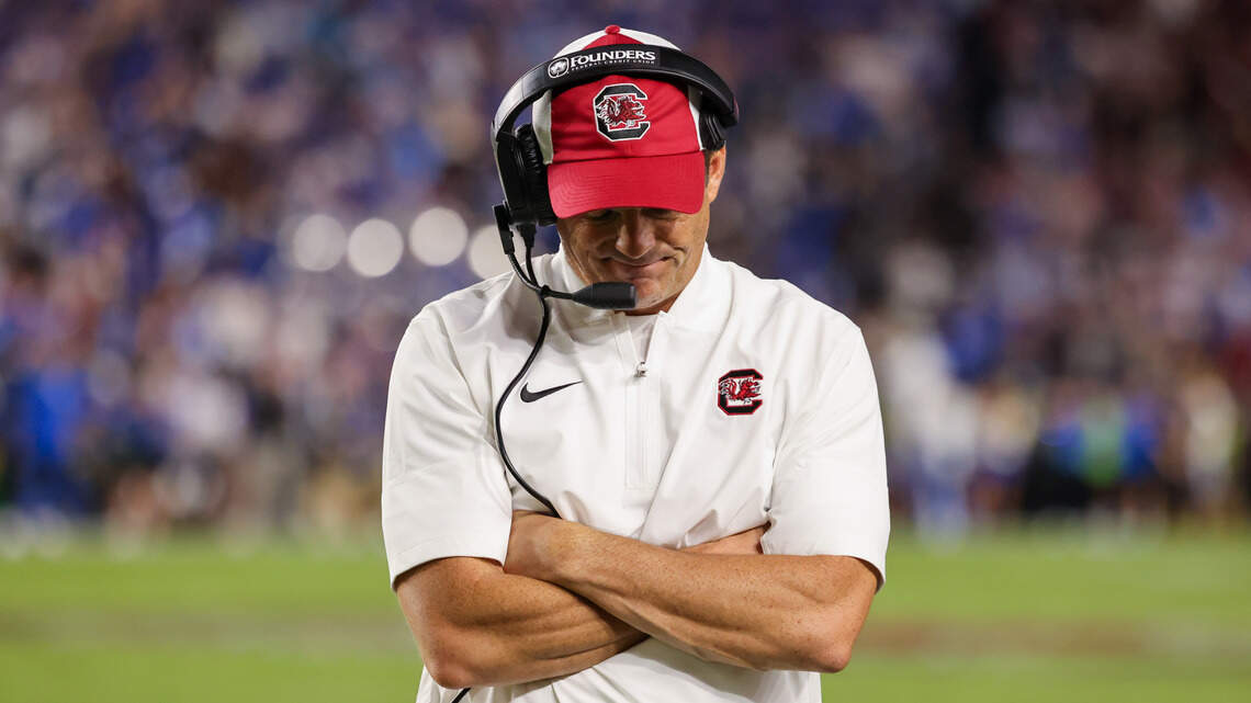 The Squandering: Another blown lead haunts Beamer, South Carolina in loss to Kentucky