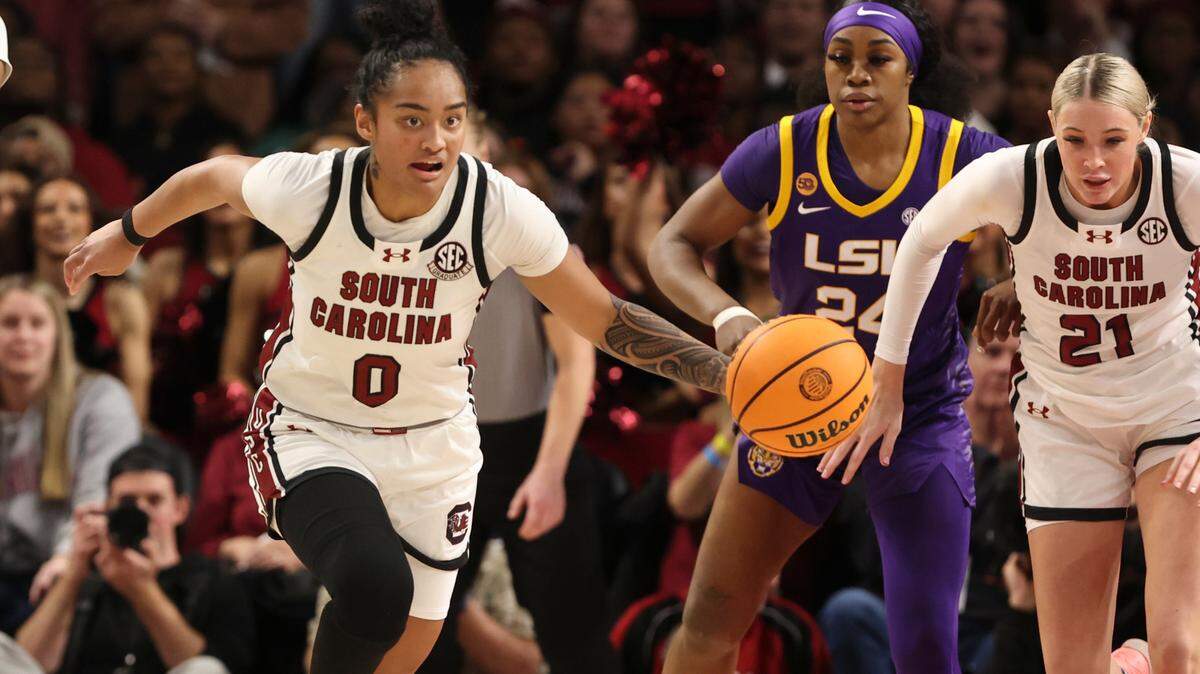 University of South Carolina’s Te-Hina Paopao (0) brings the ball downcourt during the second half of action against LSU in the Colonial Life Arena on Friday, Jan. 24, 2025.
