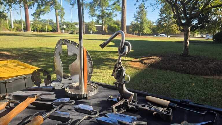 In Columbia, guns are being turned into garden tools and works of art