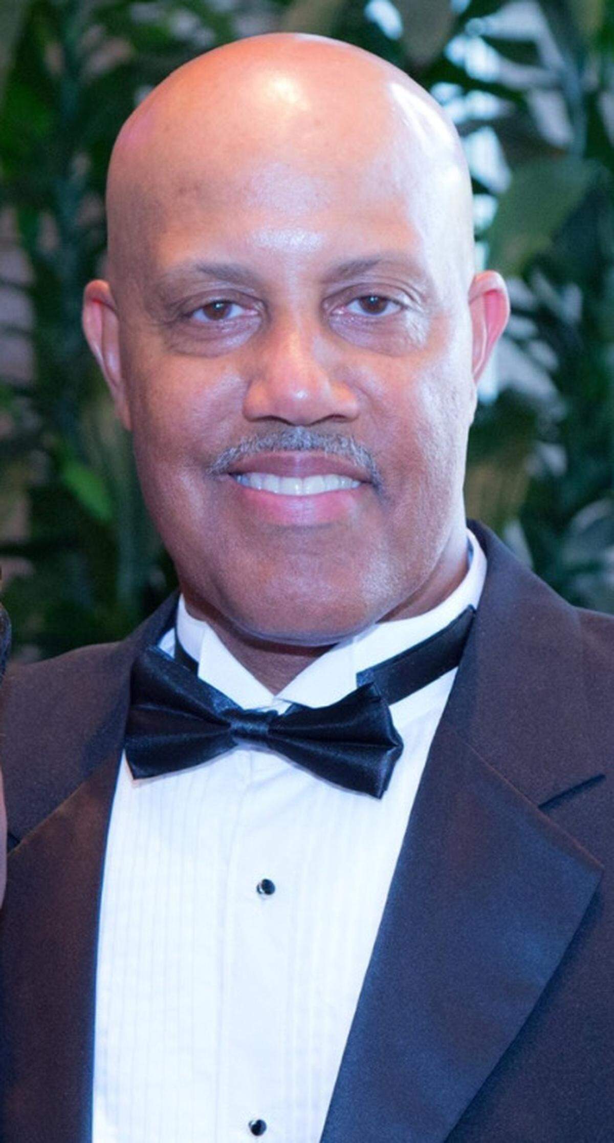 Theodius Oates Jr., a longtime Richland 1 teacher and coach, passed away last month.