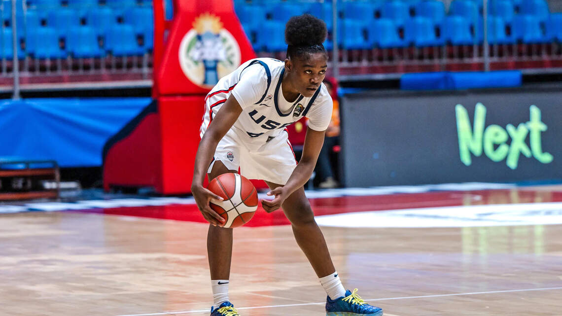 Five-star guard GG Banks commits to Dawn Staley, South Carolina