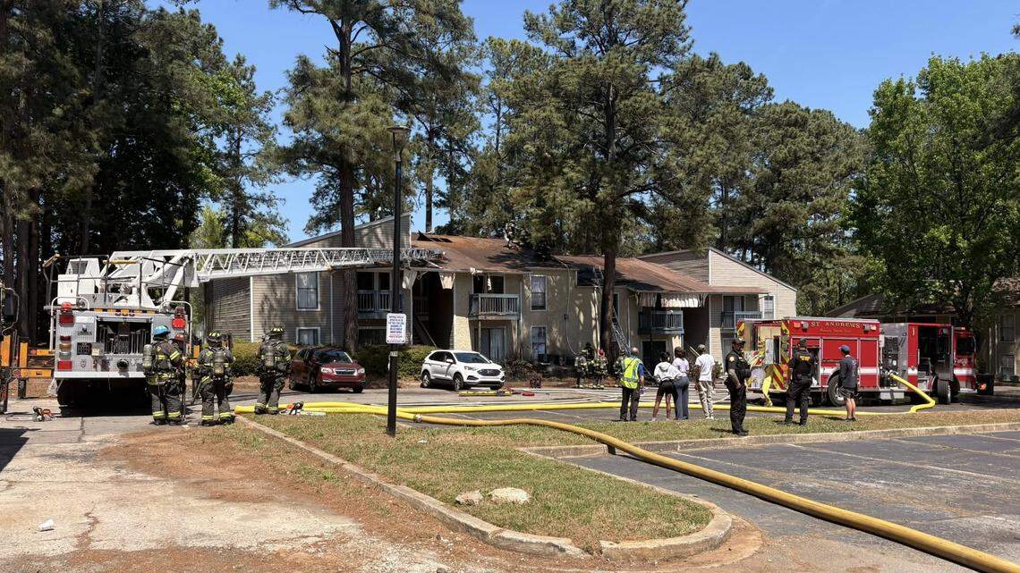 Firefighter hurt as crews battle fires at homes in Columbia area, officials say