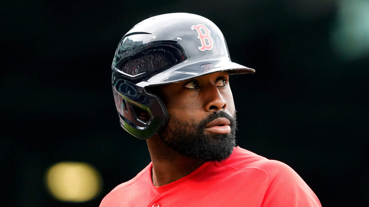 Jackie Bradley Jr. is back with the Red Sox this season.