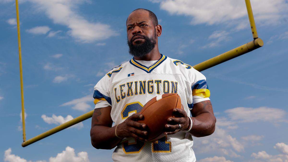 From high school hero to being kicked off the South Carolina football team, Demetris Summers’ path to stardom ended with a brief stint in Canadian football and a prison term. Now 42 and back in society, the once-heralded running back wants something good to come from his life’s story. 