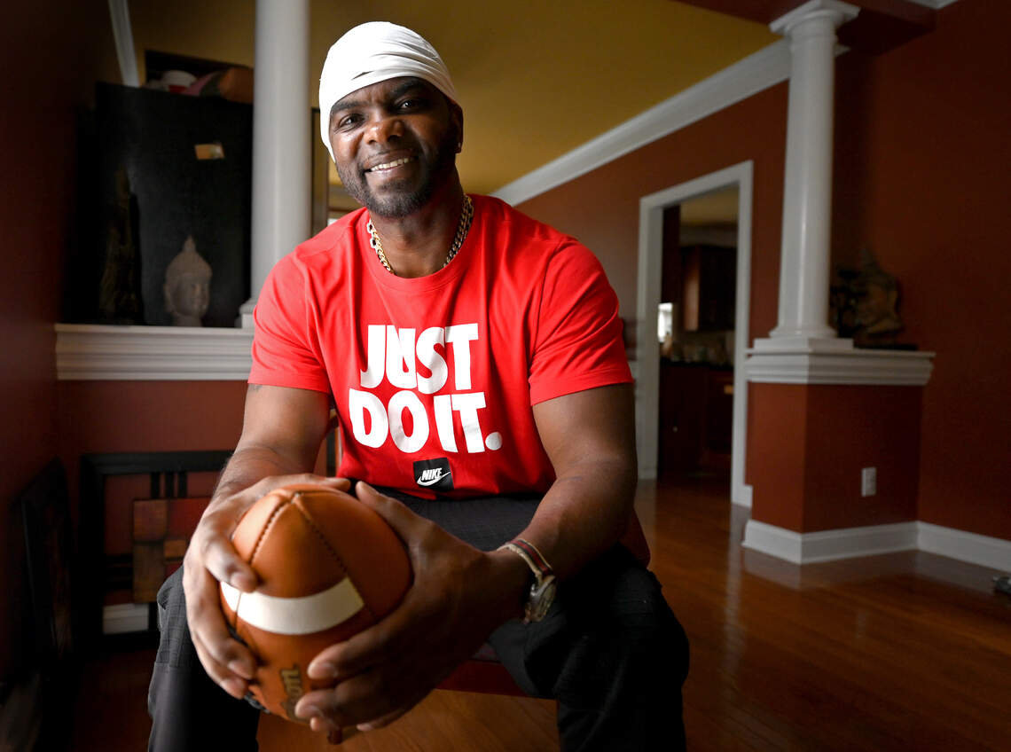 South Carolina football QB Anthony Wright survives shooting | The State